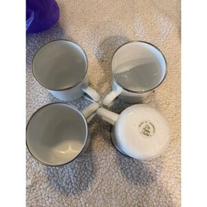 The Golden Rabbit White Enamelware‎ Mugs Set of 4 Hammered Texture Stainless Rim
